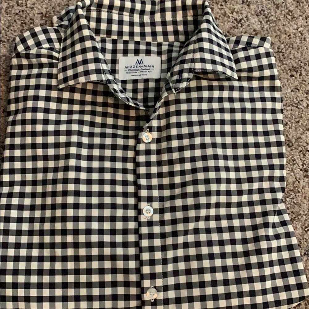 Men’s long sleeve dress shirt